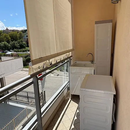 Dimore - Trilocale Al Mare Con Parcheggio Incluso Apartmán