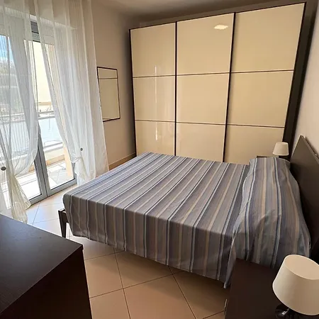 Dimore - Trilocale Al Mare Con Parcheggio Incluso Apartmán *